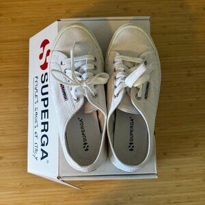SUPERGA 2750 Cotu Classic Sneaker in White - Size: 6.5 Women; 5 Men